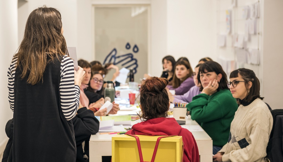 Entre imágenes y palabras