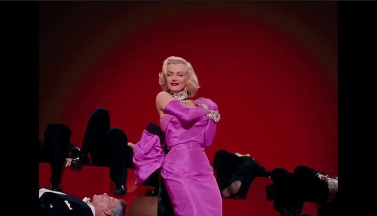 Los caballeros las prefieren rubias