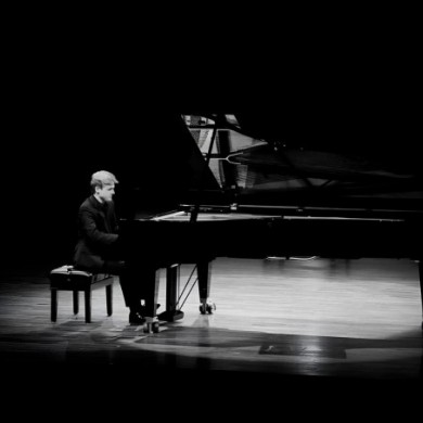 Gabriel Santos - piano