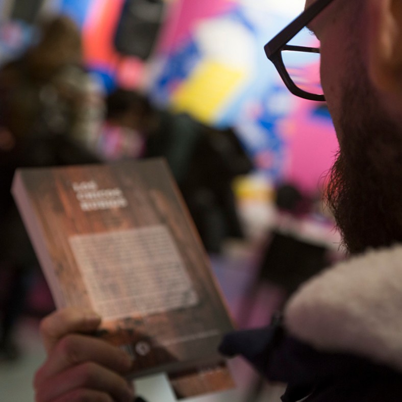 Presentación del libro “El mar de noche” de Adela Sánchez Avelino.
