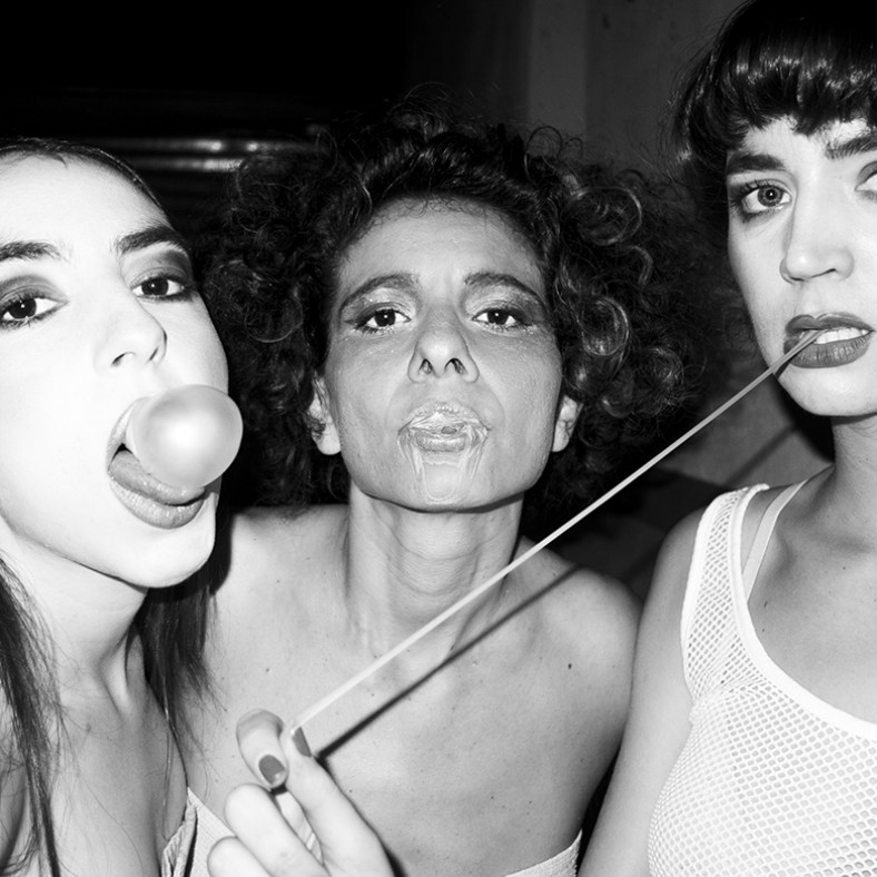 Performance con Ela & Donna