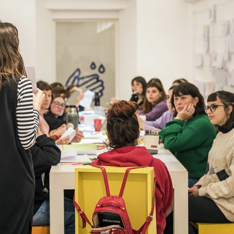 Entre imágenes y palabras