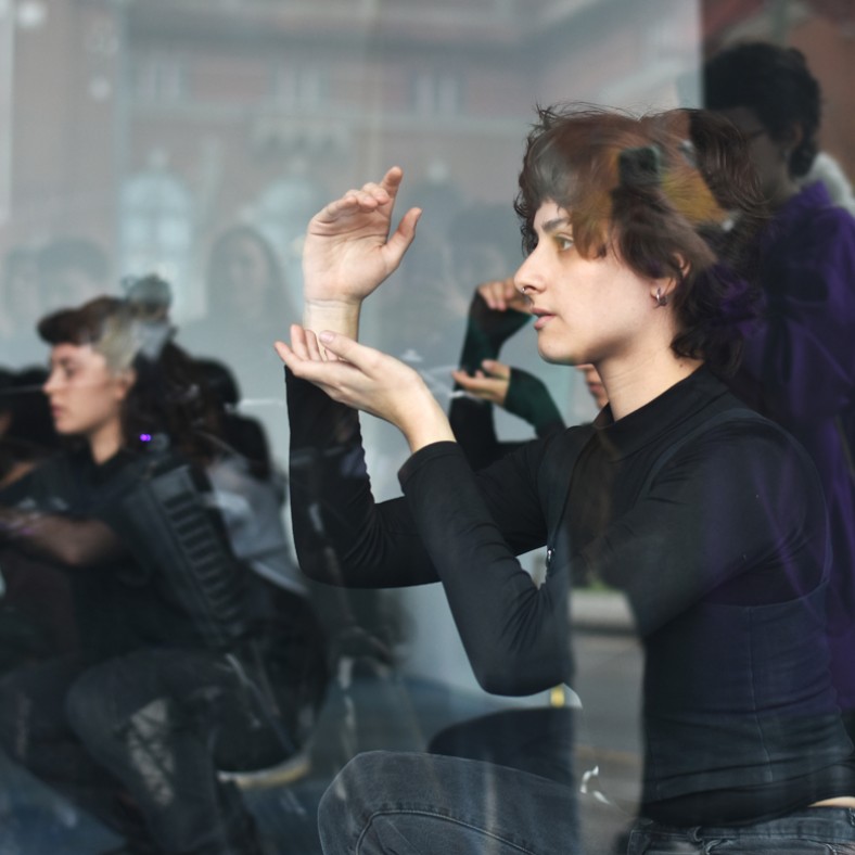 Grupo de Experimentación en Artes del Movimiento DAM - UNA