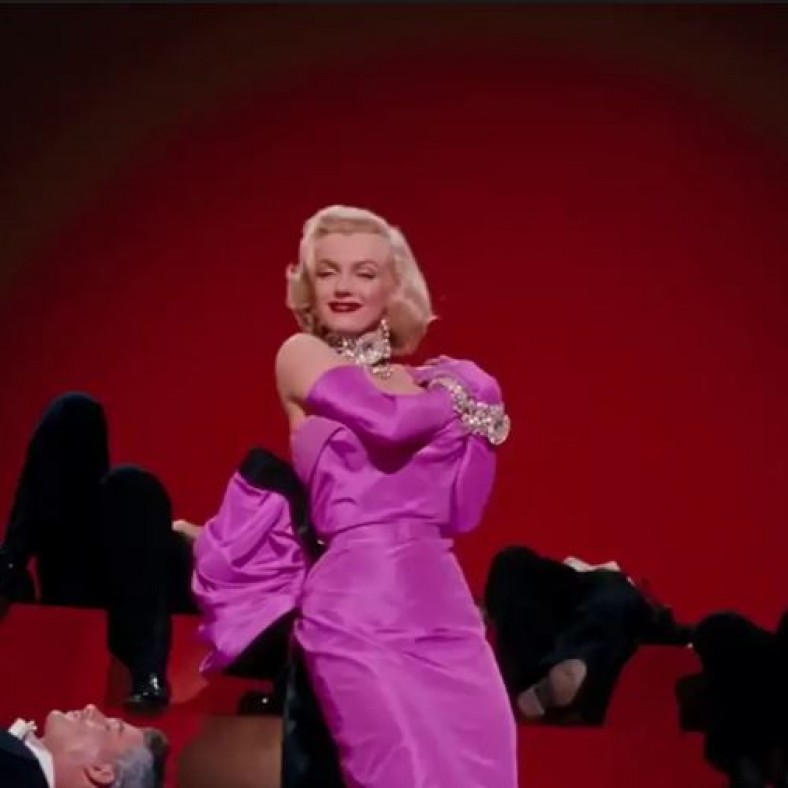 Los caballeros las prefieren rubias