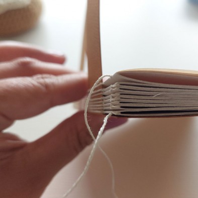 Encuadernación sin adhesivos con Noelia Dopazo